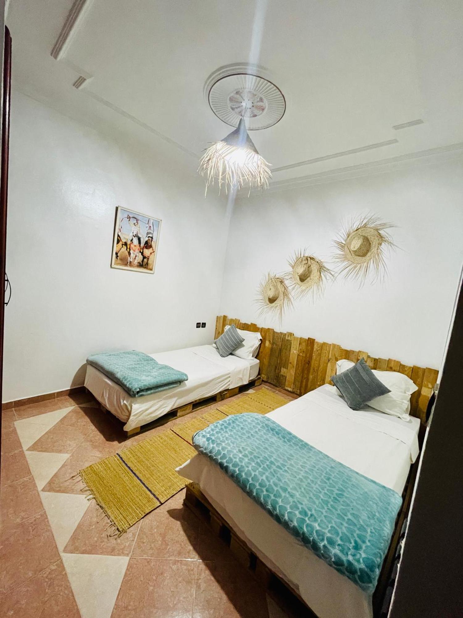 Tamraght White Hostel Exterior photo
